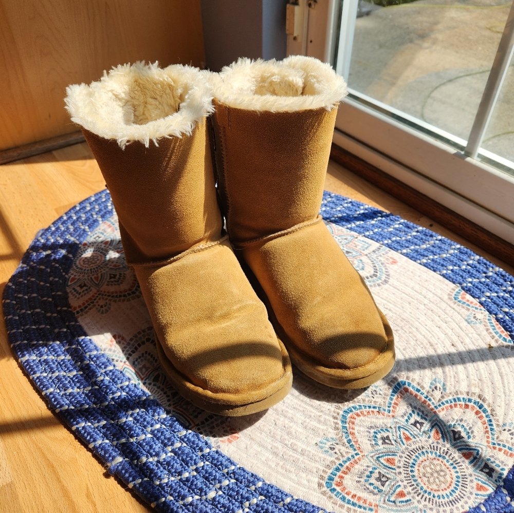 Ugg Boots Sz 8